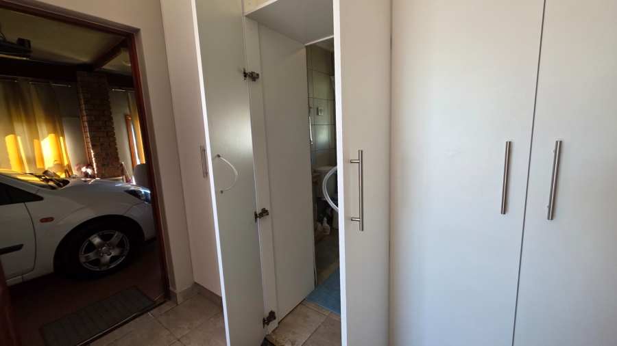 2 Bedroom Property for Sale in Tergniet Western Cape